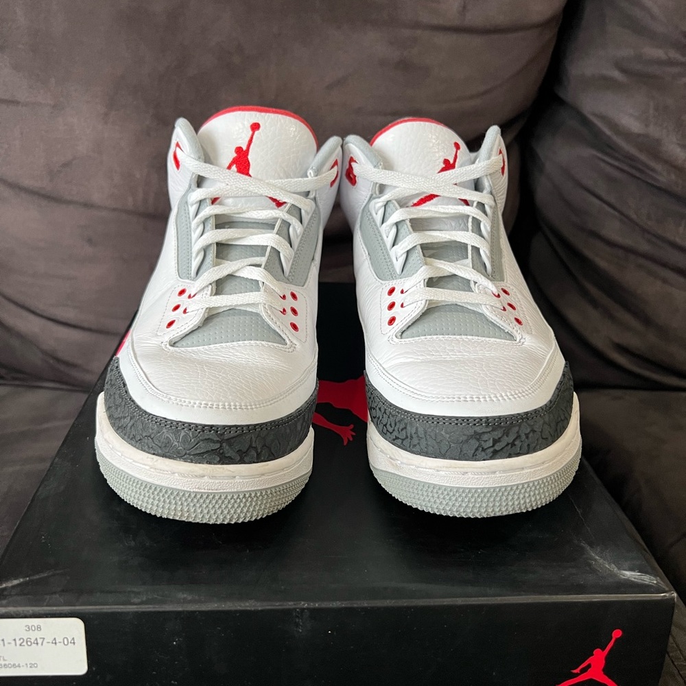 Jordan 3 Fire Red - Picture 2 of 4